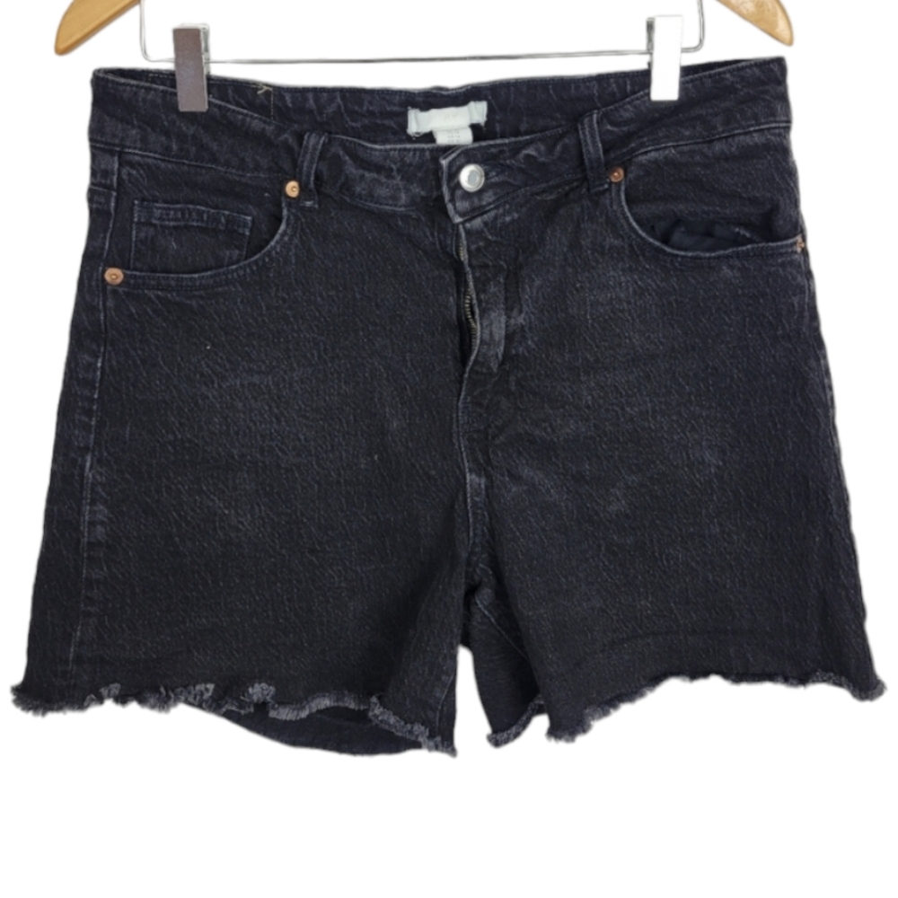 H&M black denim Jeans faded wash frayed hem high rise shorts plus size 14